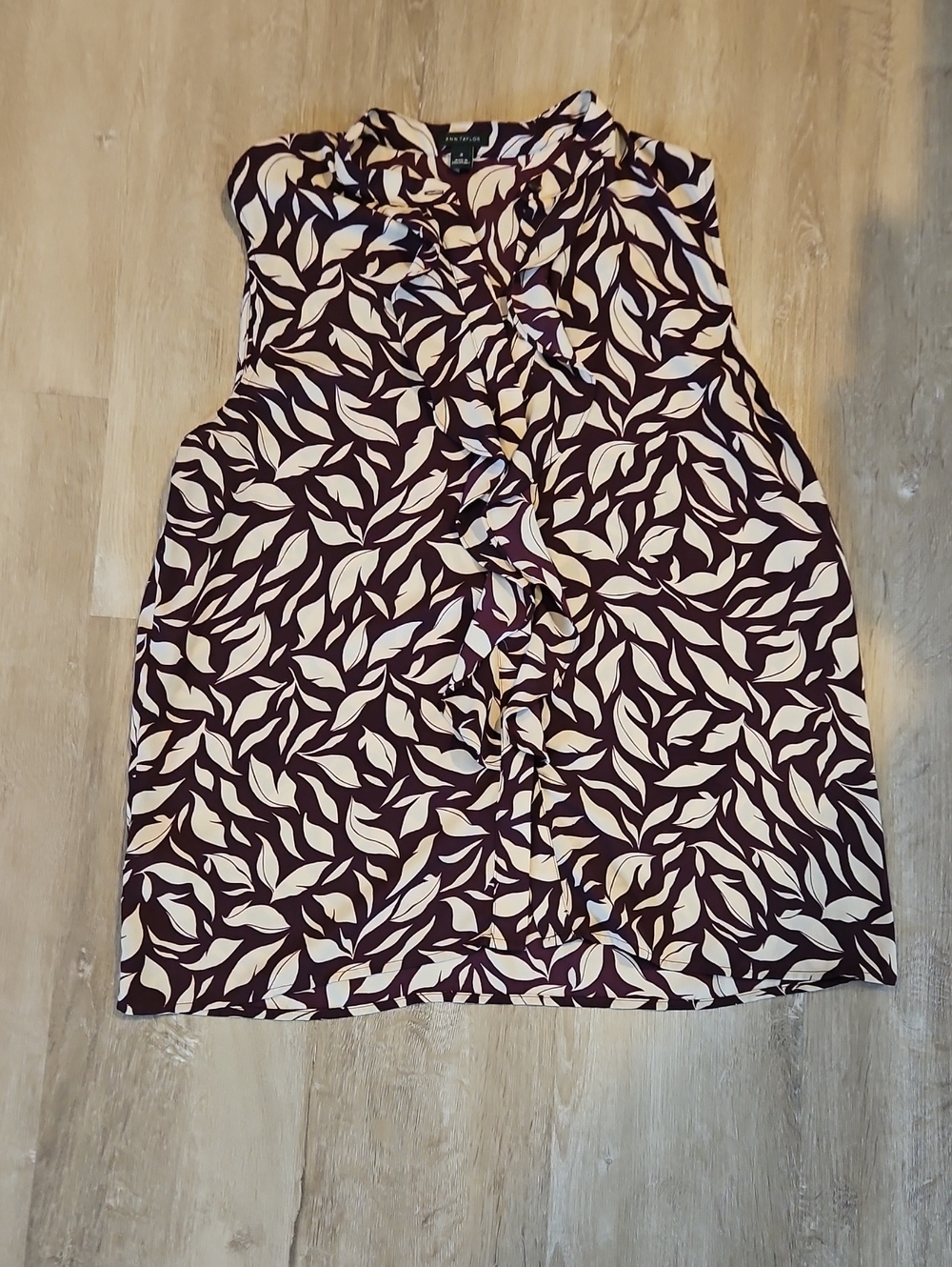 Ann Taylor Top Size Medium